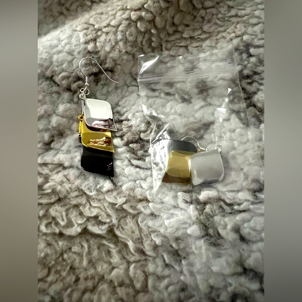 Multicolored earrings